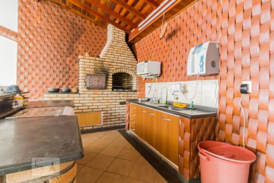 Churrasqueira de casa à venda com 2 quartos, 610m² em Vila Rosália, Guarulhos