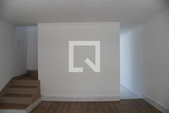 Sala de casa à venda com 2 quartos, 200m² em Vila Rosália, Guarulhos