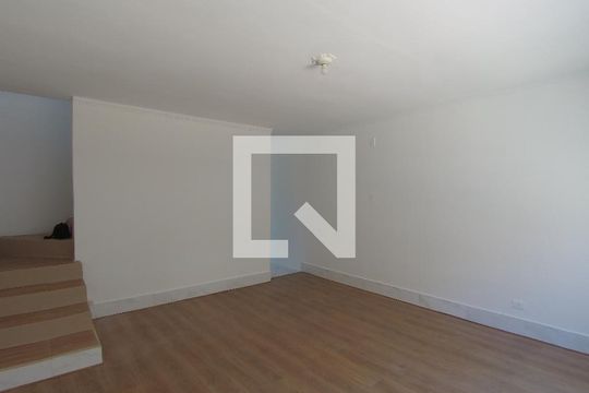 Sala de casa à venda com 2 quartos, 200m² em Vila Rosália, Guarulhos