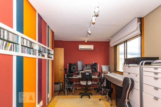 Sala de apartamento para alugar com 2 quartos, 87m² em Passo da Areia, Porto Alegre