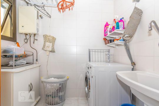 Área de serviço de apartamento para alugar com 2 quartos, 87m² em Passo da Areia, Porto Alegre