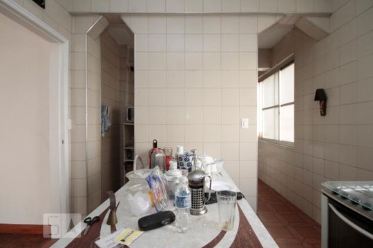Cozinha de apartamento à venda com 2 quartos, 110m² em Santa Efigênia, São Paulo