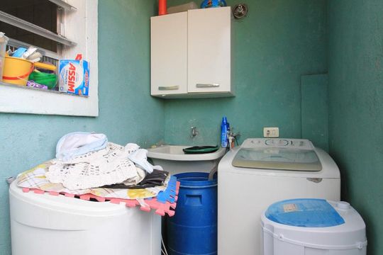 Área de serviço de casa à venda com 2 quartos, 150m² em Jardim Monte Kemel, São Paulo