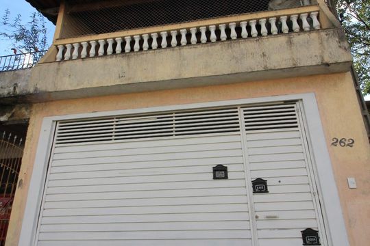 Fachada de casa à venda com 2 quartos, 150m² em Jardim Monte Kemel, São Paulo