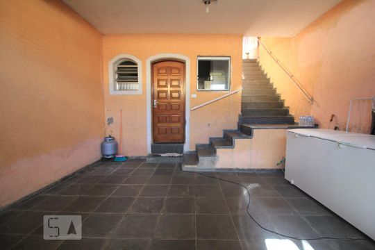 Garagem de casa à venda com 2 quartos, 150m² em Jardim Monte Kemel, São Paulo