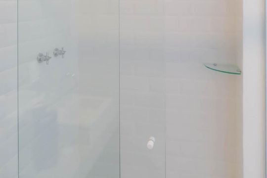 Banheiro  de kitnet/studio para alugar com 1 quarto, 36m² em Vila Nova Conceição, São Paulo