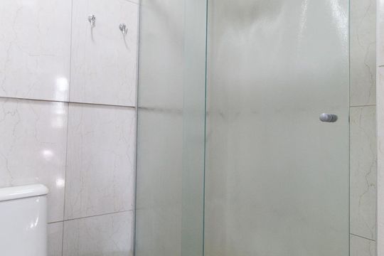 Banheiro de apartamento para alugar com 3 quartos, 75m² em Jardim Independência, São Paulo