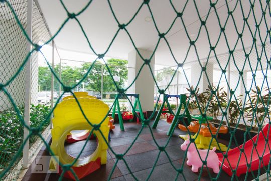 Área comum de apartamento para alugar com 2 quartos, 56m² em Taquara, Rio de Janeiro