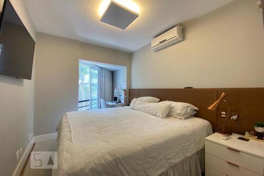 Suíte 1 de apartamento à venda com 3 quartos, 240m² em Vila Morumbi, São Paulo