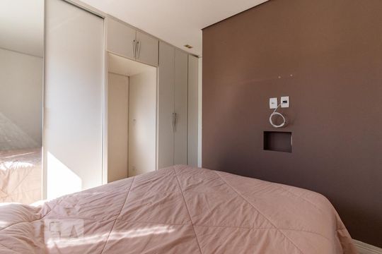 Suíte 2 de apartamento para alugar com 2 quartos, 60m² em Pinheiros, São Paulo