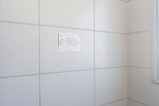 Banheiro de apartamento à venda com 2 quartos, 48m² em Jardim do Lago Continuação, Campinas
