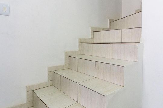Escada de casa de condomínio à venda com 2 quartos, 120m² em Vila Domitila, São Paulo