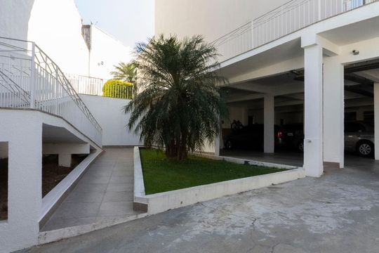 Área Externa de casa de condomínio para alugar com 2 quartos, 120m² em Vila Domitila, São Paulo