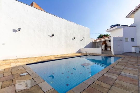 Piscina de casa de condomínio para alugar com 2 quartos, 120m² em Vila Domitila, São Paulo