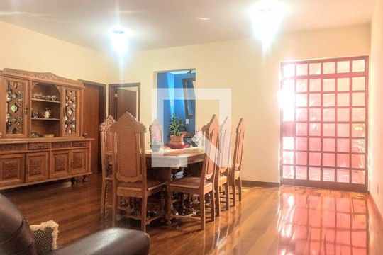 Casa à venda com 6 quartos, 421m² em Castelo, Belo Horizonte