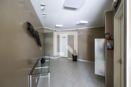Hall de entrada de apartamento à venda com 3 quartos, 65m² em São João Clímaco, São Paulo
