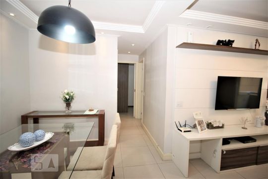Corredor de apartamento para alugar com 2 quartos, 66m² em Pechincha, Rio de Janeiro