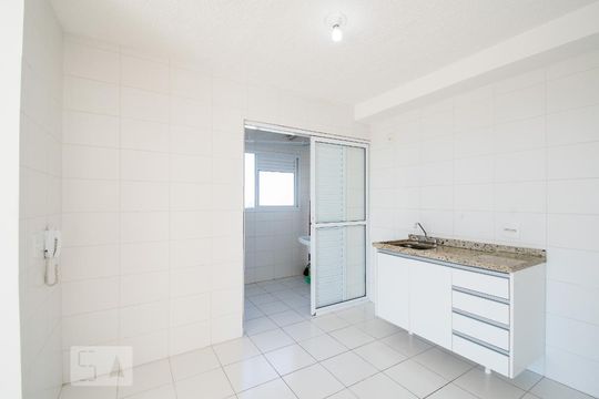Cozinha de apartamento para alugar com 2 quartos, 75m² em Jardim Celeste, São Paulo