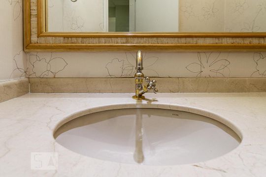 Detalhe lavabo de apartamento à venda com 4 quartos, 254m² em Tatuapé, São Paulo