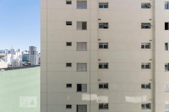 Vista de kitnet/studio para alugar com 1 quarto, 28m² em Liberdade, São Paulo