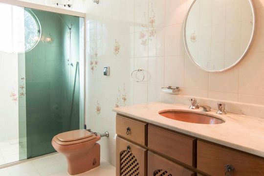 Banheiro de casa à venda com 3 quartos, 300m² em Água Fria, São Paulo