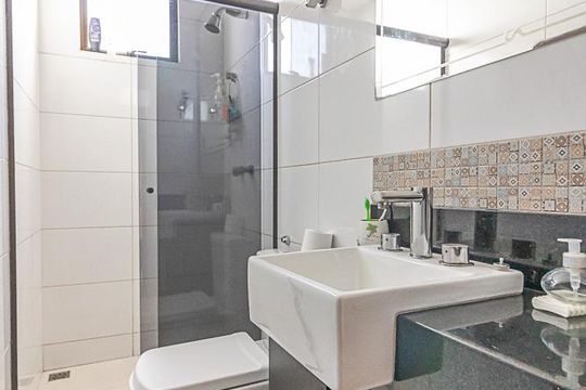 Banheiro de casa para alugar com 3 quartos, 300m² em Concórdia, Belo Horizonte