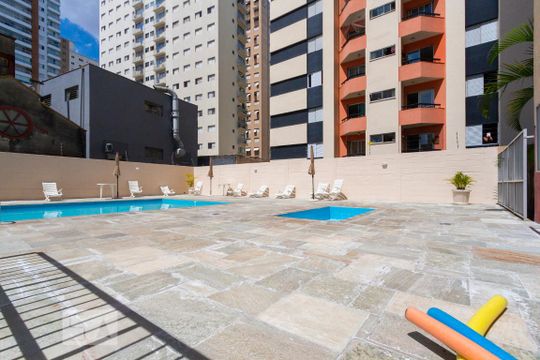 Piscina de apartamento para alugar com 2 quartos, 70m² em Parque Imperial, São Paulo