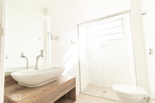 Banheiro de apartamento para alugar com 2 quartos, 70m² em Vila Clementino, São Paulo