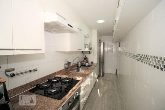 Cozinha de apartamento para alugar com 3 quartos, 132m² em Pechincha, Rio de Janeiro