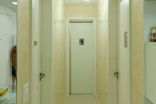 Corredor de apartamento à venda com 2 quartos, 50m² em Rio Comprido, Rio de Janeiro