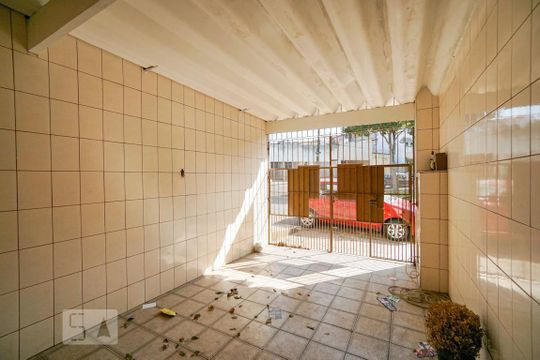 Garagem de casa à venda com 2 quartos, 80m² em Vila São Francisco (zona Leste), São Paulo