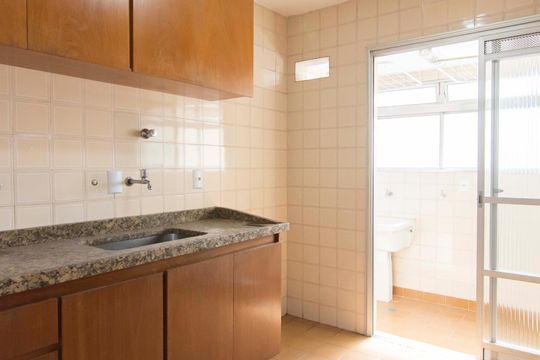 Cozinha de apartamento para alugar com 2 quartos, 70m² em Santana, São Paulo