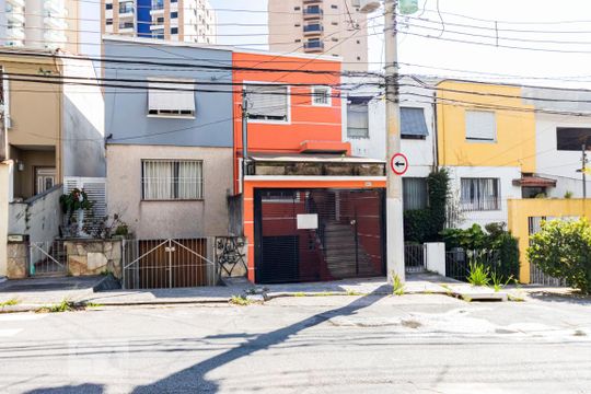 Fachada de casa à venda com 3 quartos, 286m² em Vila Mariana, São Paulo