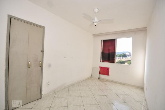 Quarto de apartamento para alugar com 1 quarto, 48m² em Pechincha, Rio de Janeiro