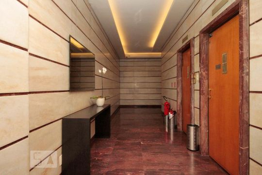 Hall Social de apartamento à venda com 3 quartos, 150m² em Higienópolis, São Paulo