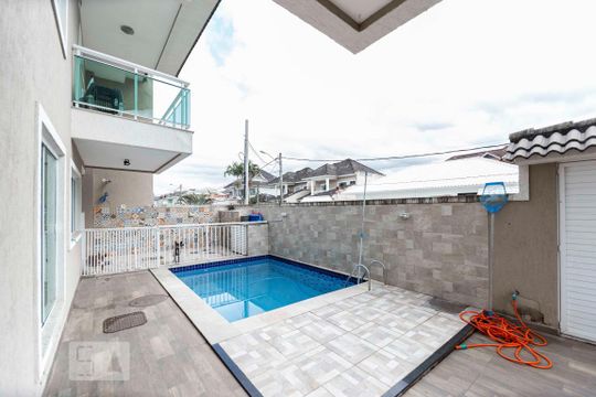 Quintal de casa de condomínio para alugar com 2 quartos, 170m² em Vargem Pequena, Rio de Janeiro