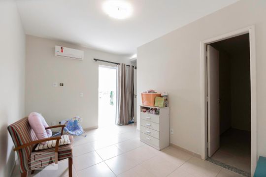 Suíte 2 de casa de condomínio para alugar com 2 quartos, 170m² em Vargem Pequena, Rio de Janeiro