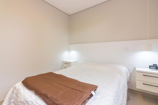 Suíte de apartamento para alugar com 2 quartos, 111m² em Vila Polopoli, São Paulo
