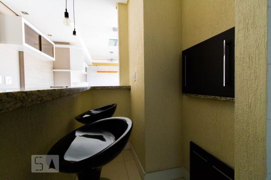 Cozinha de apartamento à venda com 2 quartos, 72m² em Partenon, Porto Alegre