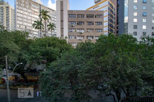 Vista da Rua de apartamento para alugar com 3 quartos, 102m² em Floresta, Belo Horizonte