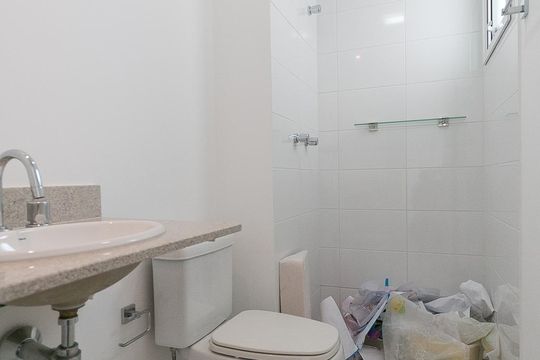 Banheiro da Suíte 1 de apartamento para alugar com 3 quartos, 127m² em Vila Firmiano Pinto, São Paulo