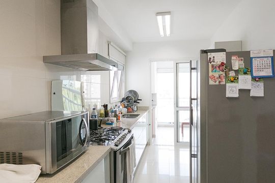 Cozinha  de apartamento para alugar com 3 quartos, 127m² em Vila Firmiano Pinto, São Paulo