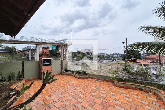 quintal da área de cima de casa para alugar com 3 quartos, 220m² em Vila Gonçalves, São Bernardo do Campo