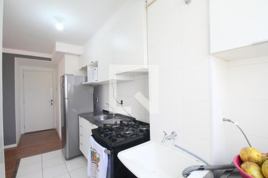 Cozinha de apartamento para alugar com 2 quartos, 44m² em Jardim Parque Morumbi, São Paulo