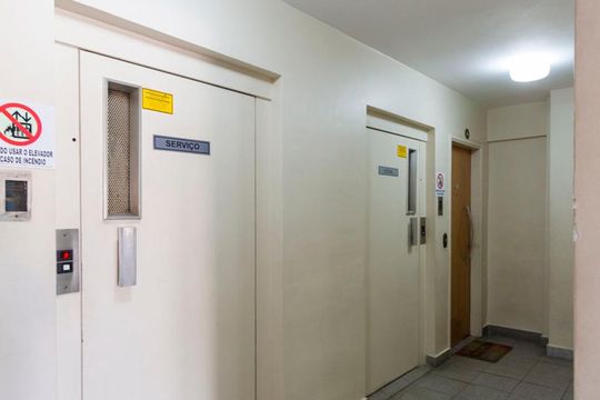 Hall social de apartamento para alugar com 2 quartos, 64m² em Vila Babilônia, São Paulo