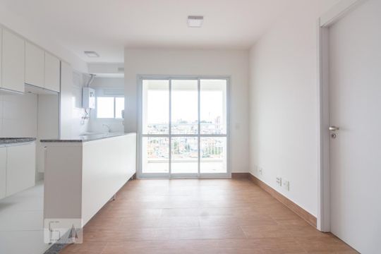 Sala de apartamento para alugar com 1 quarto, 40m² em Umuarama, Osasco