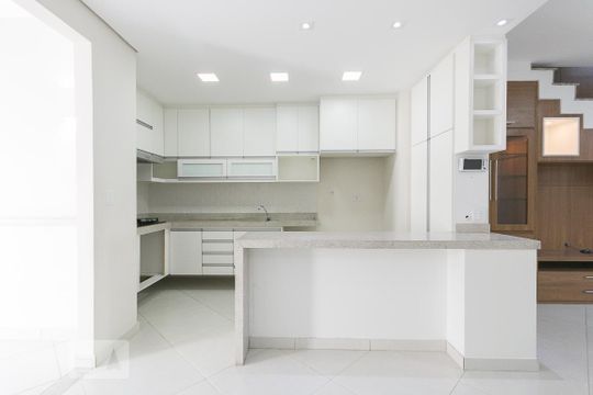 Cozinha de casa para alugar com 3 quartos, 170m² em Vila Santo Estéfano, São Paulo