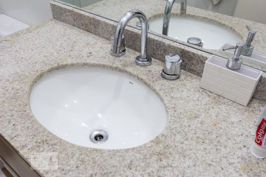 Banheiro Pia de apartamento para alugar com 3 quartos, 121m² em Vila Leopoldina, São Paulo