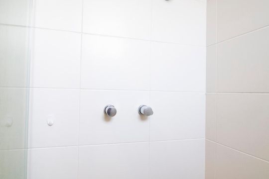 Chuveiro Suite de apartamento para alugar com 3 quartos, 121m² em Vila Leopoldina, São Paulo
