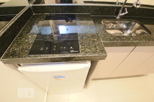 Cozinha de kitnet/studio à venda com 1 quarto, 30m² em Bela Vista, São Paulo